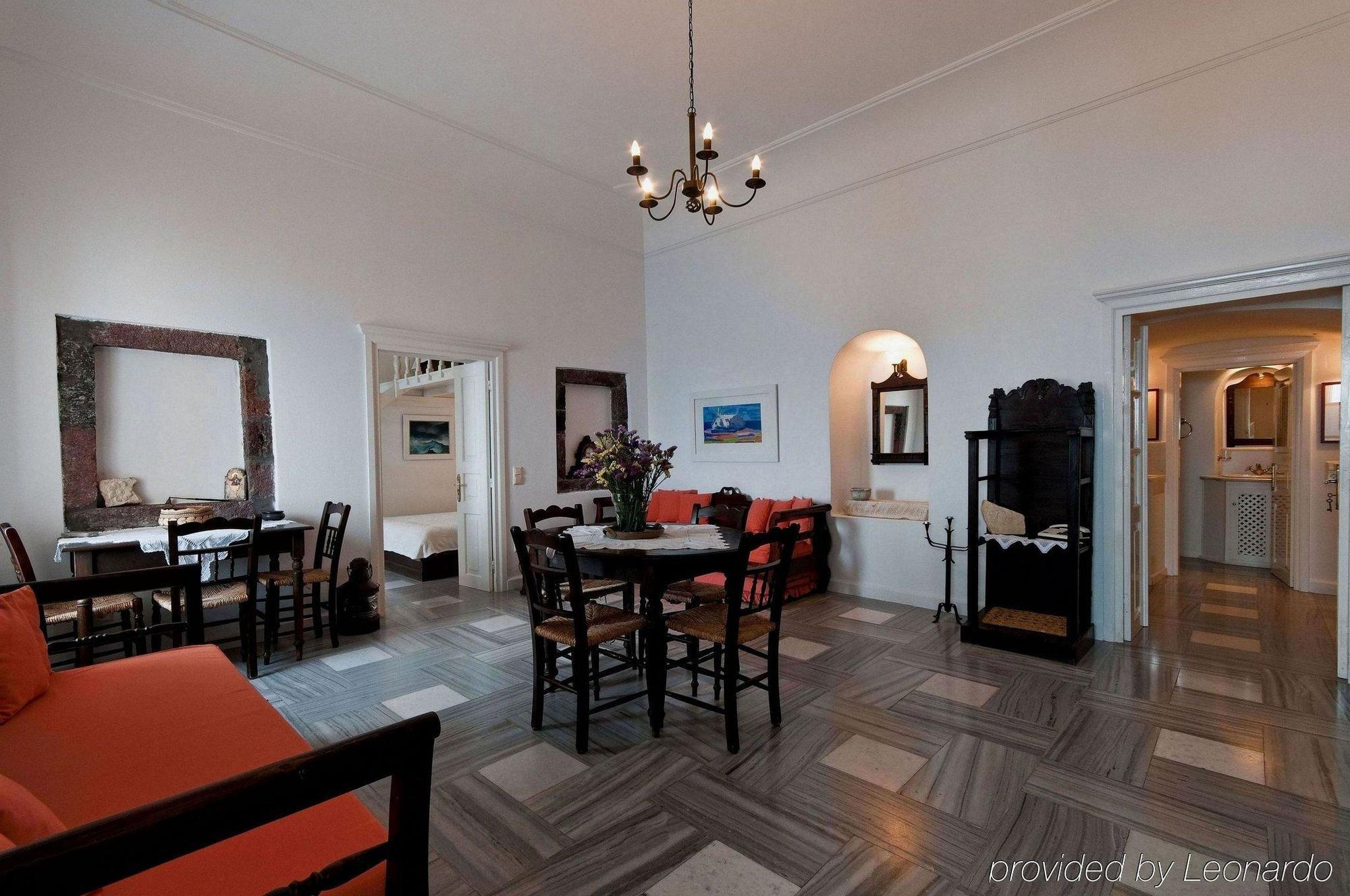 Cori Rigas Suites Fira  Bilik gambar
